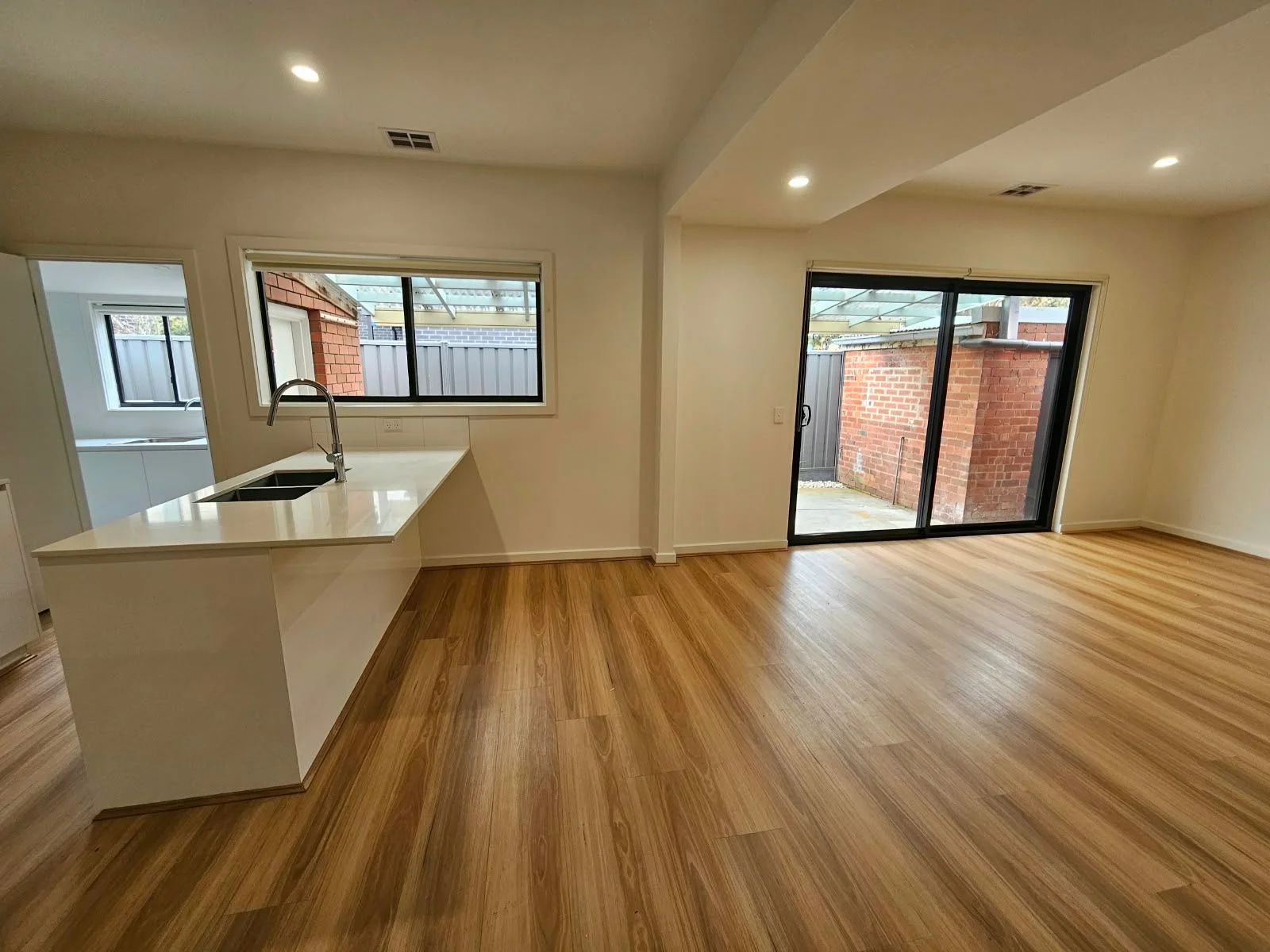 1/13 Dover Street, Oakleigh East VIC 3166