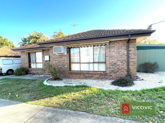 1/13 Henry Street, Melton, Vic 3337