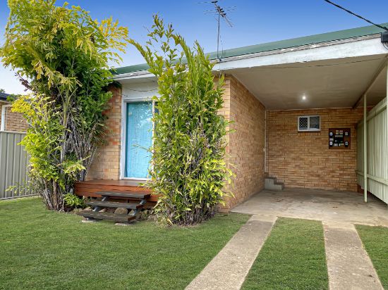 1/136  Venables Street, Frenchville, Qld 4701