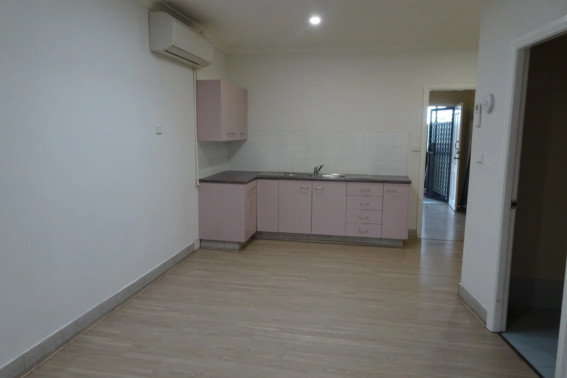 1/182 Tower Street, Panania, NSW 2213