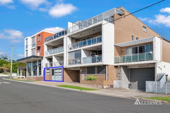 1/2 Mountford Avenue, Guildford, NSW 2161