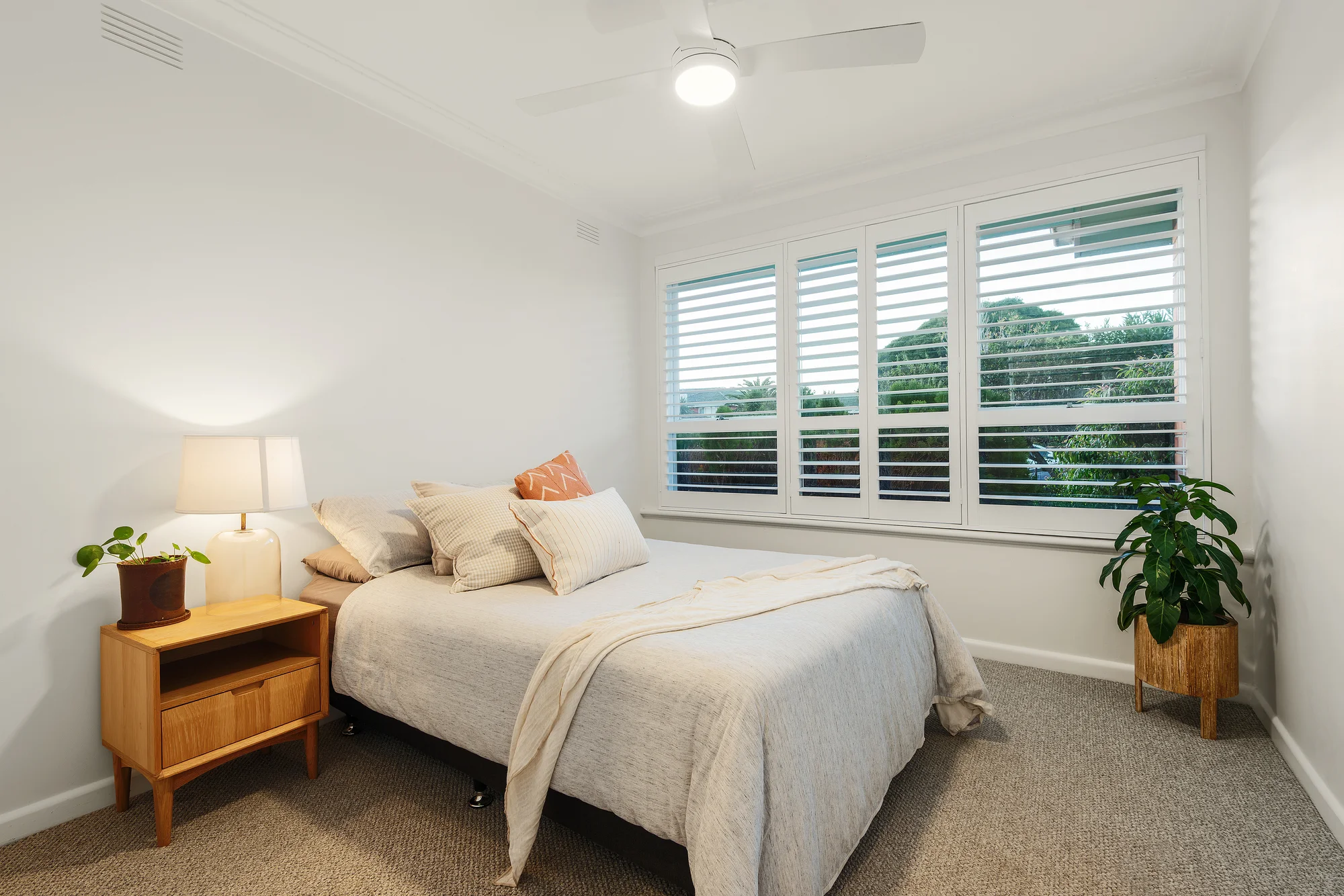 1/2 Waratah Avenue, Glen Huntly, Vic 3163