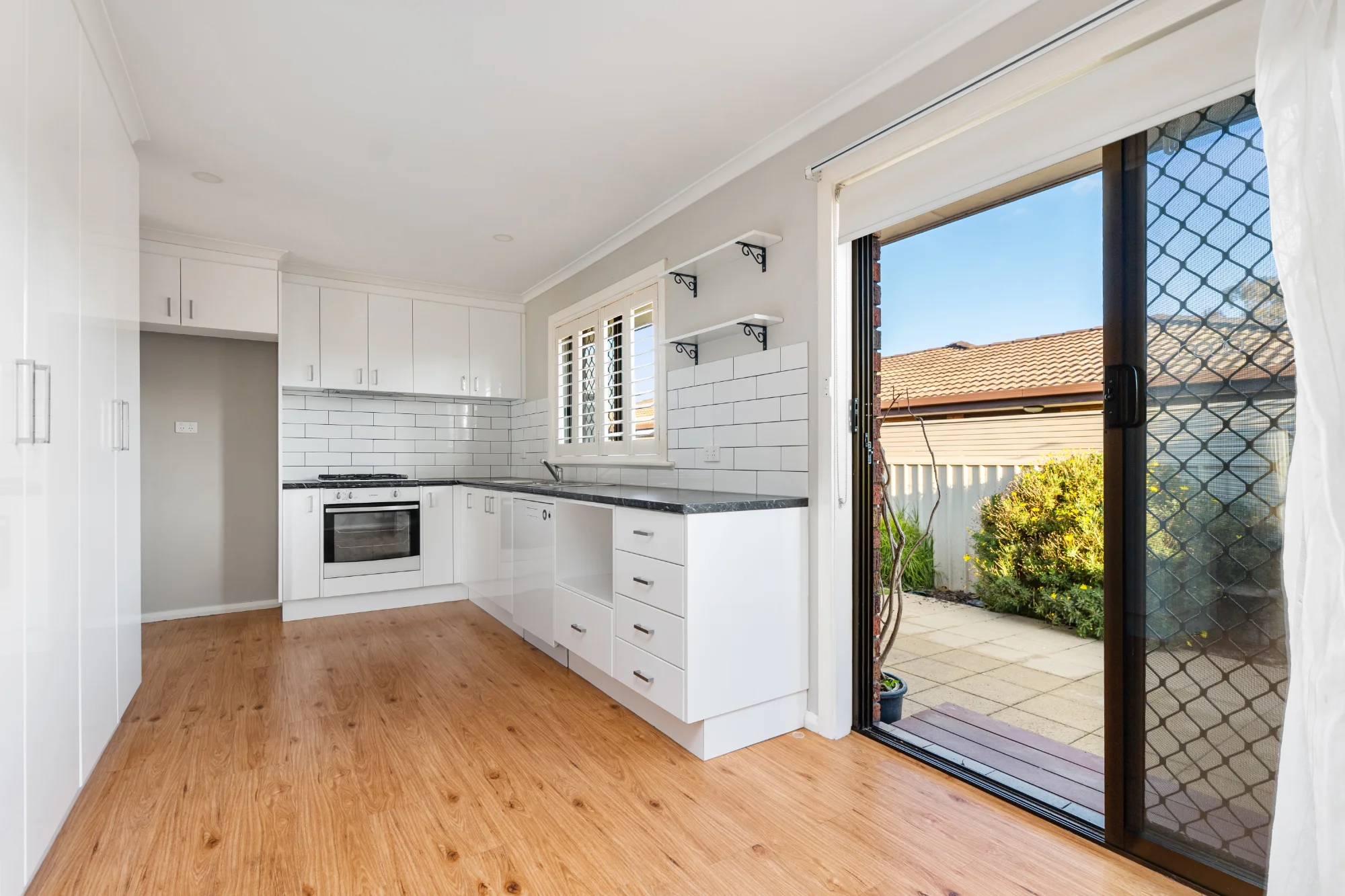 1/4 Brent Court, Lavington, NSW 2641