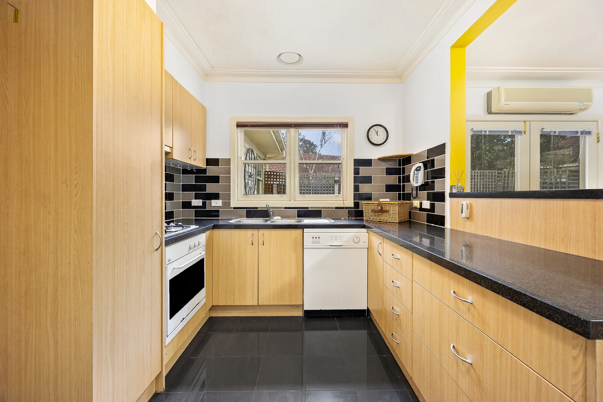 1/4 Centre Court, Highett, Vic 3190