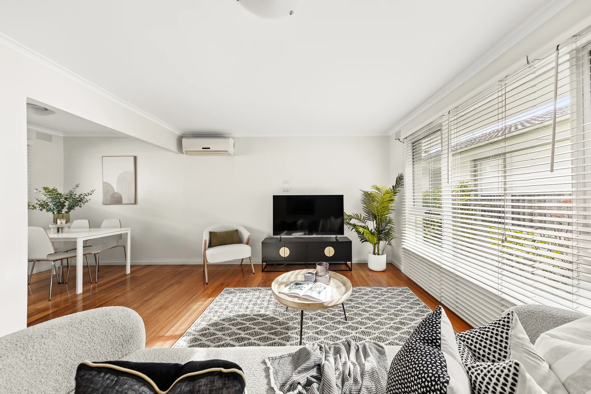 1/4 Leddy Street, Forest Hill, Vic 3131