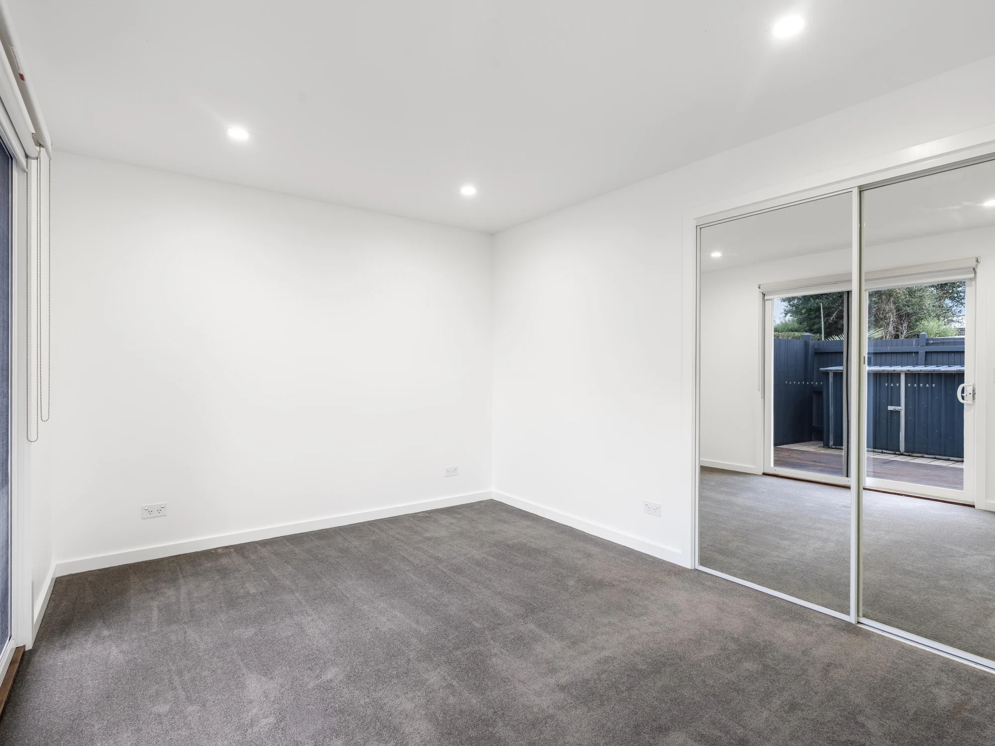 1/4 Radley Street, Mornington, Vic 3931