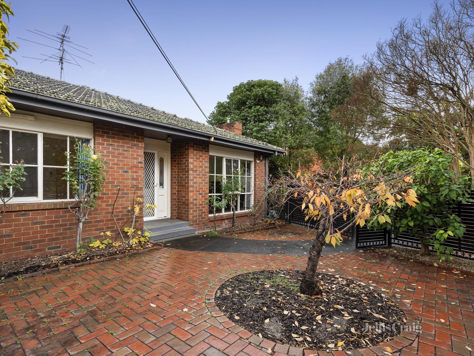 1/4 Tobruk Street, Bulleen, Vic 3105 1/4 Tobruk Street, Bulleen, Vic 3105
