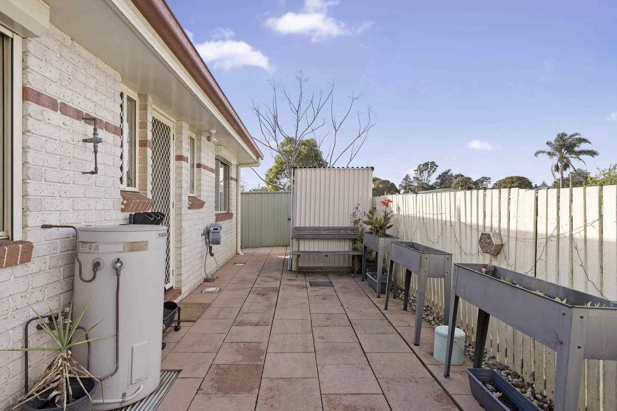 1/4a Cox Street, Wilsonton, Qld 4350