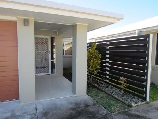 1/6 Bessy Close, Yamba, NSW 2464
