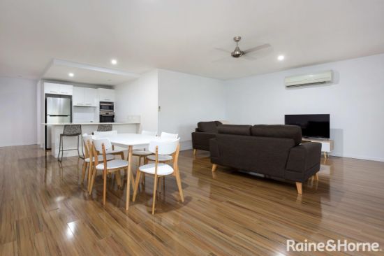 1/6 Carmody Road, St Lucia, Qld 4067