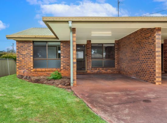1/8 Marwedel St, Kearneys Spring, Qld 4350