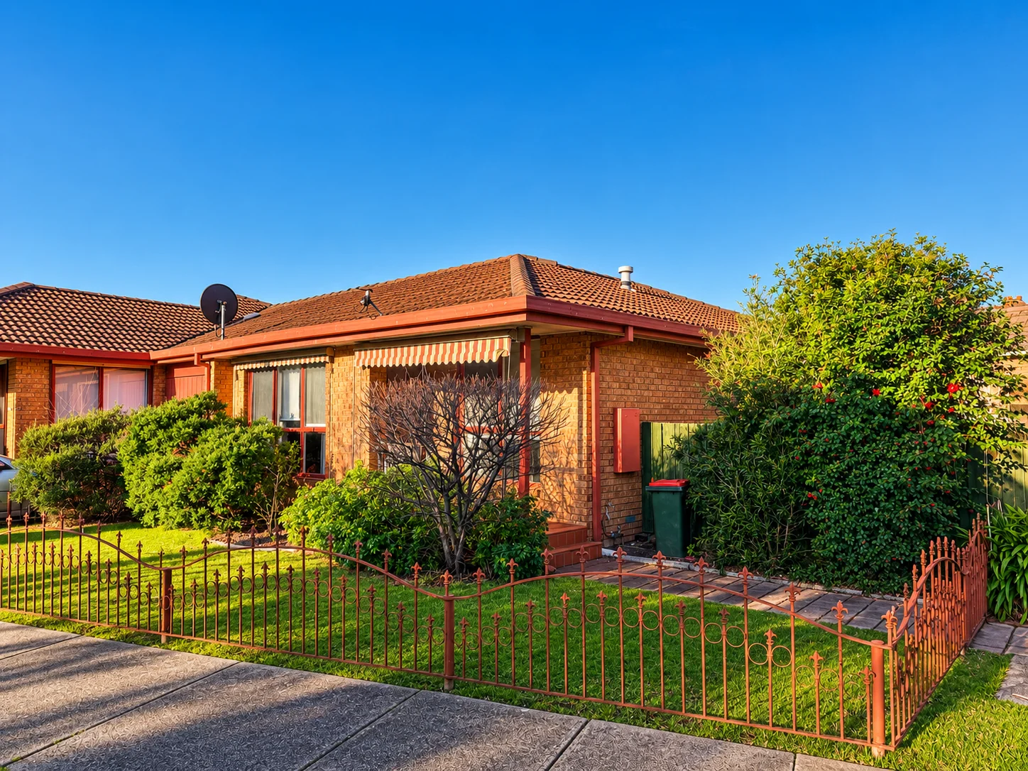 1/83 Carlisle Crescent, Hughesdale VIC 3166
