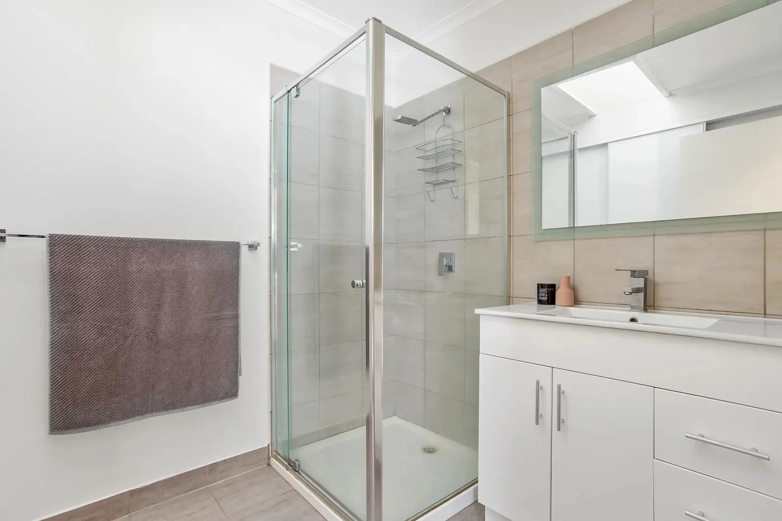 1/9 Royal Ave, Essendon North, Vic 3041