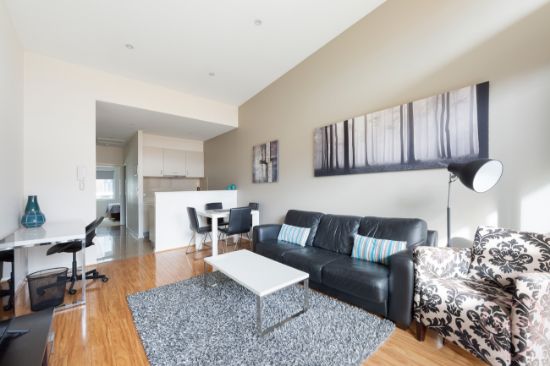10/16 De Burgh Street, Lyneham, ACT 2602