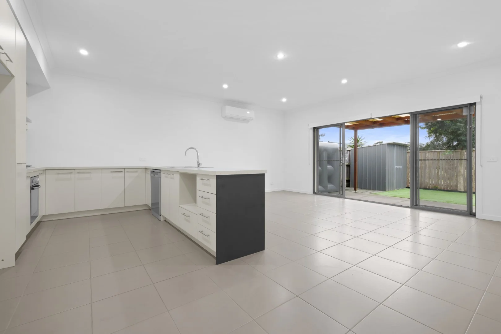 10/2 Sanoma Drive, Skye, Vic 3977