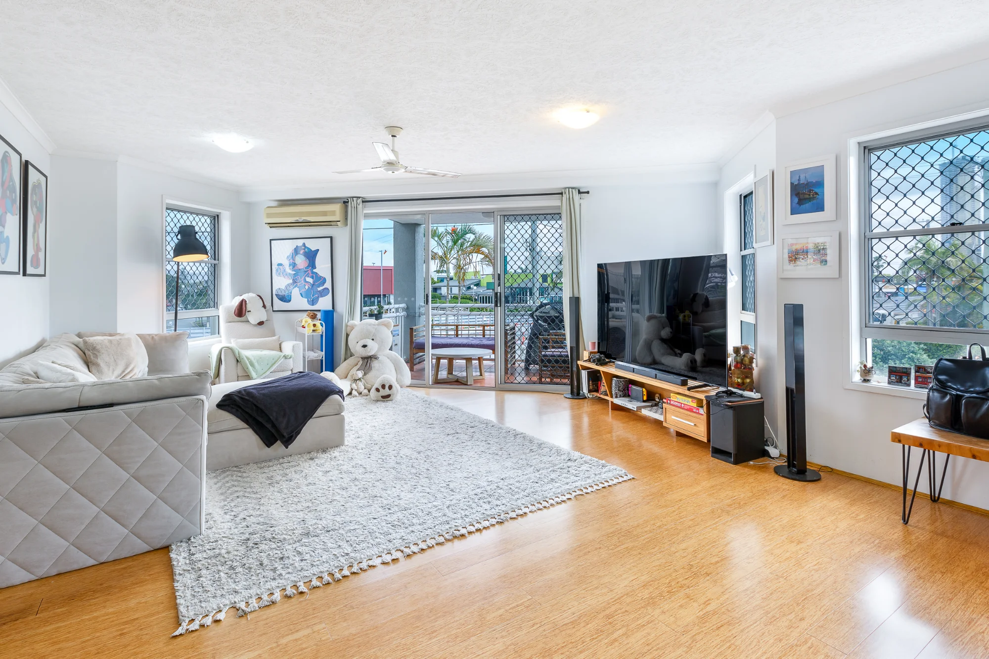 11/2489-2497 Gold Coast Highway, Mermaid Beach, Qld 4218