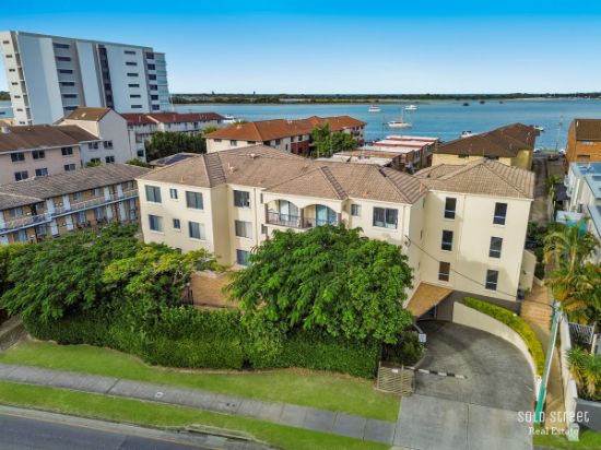 12/103-105 Frank Street, Labrador, Qld 4215