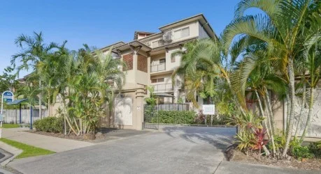 121/55-57 Clifton Road, Clifton Beach, Qld 4879