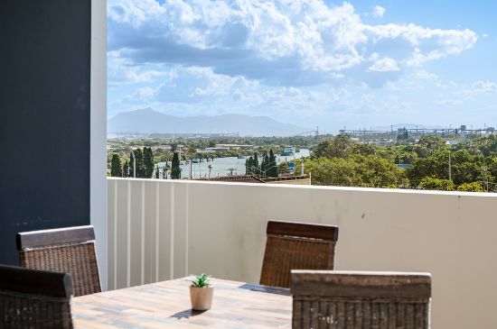 13/30 Goondoon Street, Gladstone Central, Qld 4680
