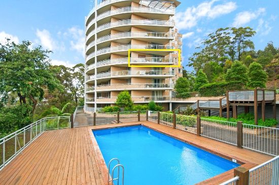135/80 John Whiteway Drive, Gosford, NSW 2250