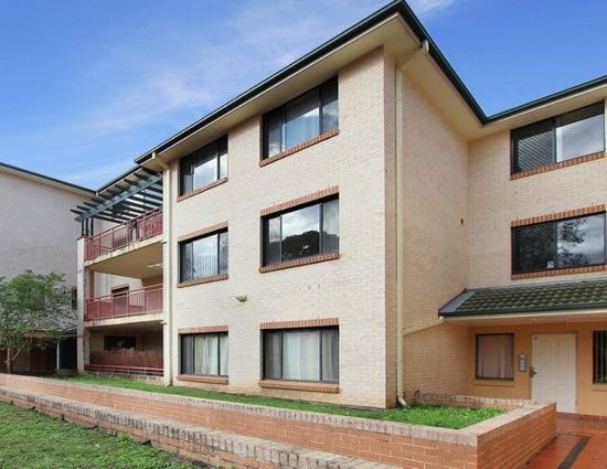 18/2-4 Kane Street, Guildford, NSW 2161