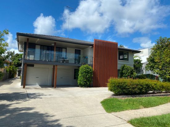 1a/56 Imperial Parade, Labrador, Qld 4215