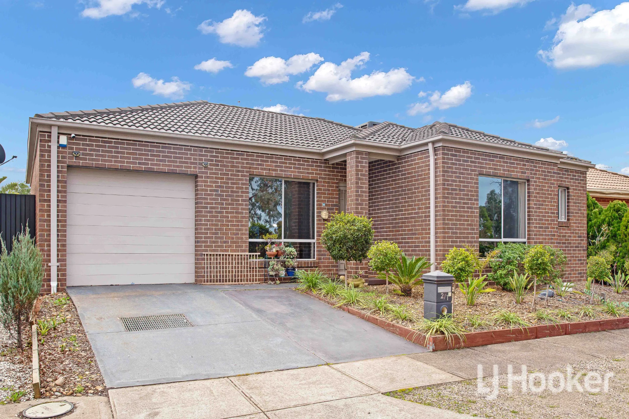 2/1 Glencoe Street, Kurunjang, Vic 3337