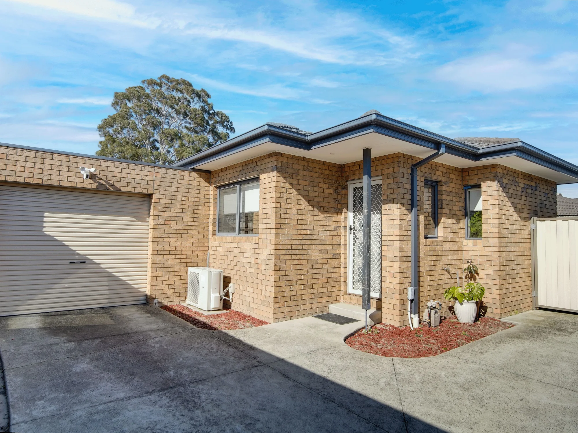 2/1 Inglewood Avenue, Noble Park North VIC 3174