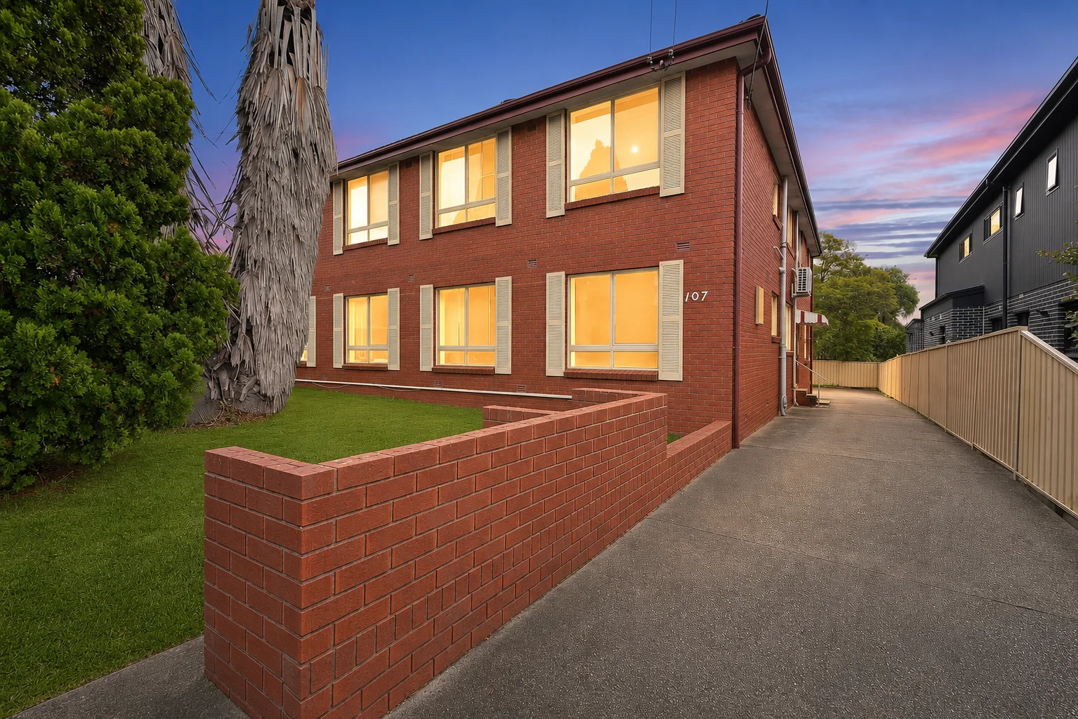 2/107 Amy Street, Regents Park, NSW 2143