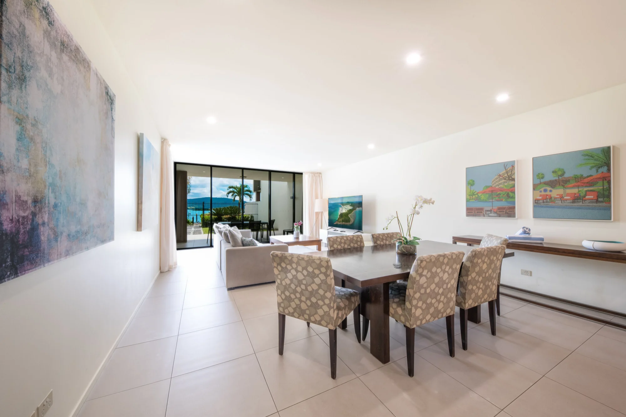 2/11 Altmann Avenue, Cannonvale QLD 4802