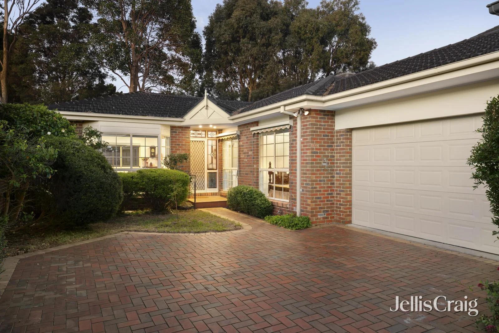 2/11 Arthurson Street, Mount Waverley, Vic 3149