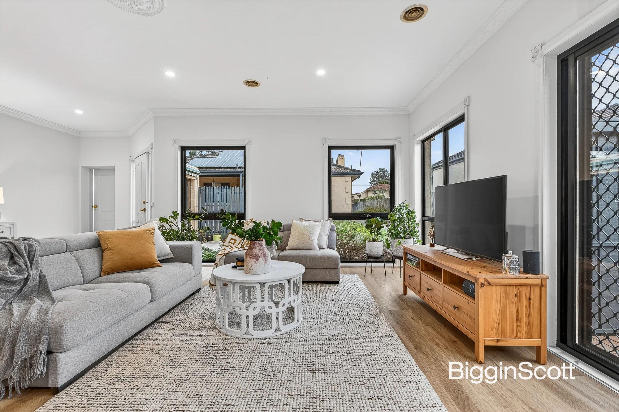 2/114 Blackburn Road, Glen Waverley, Vic 3150