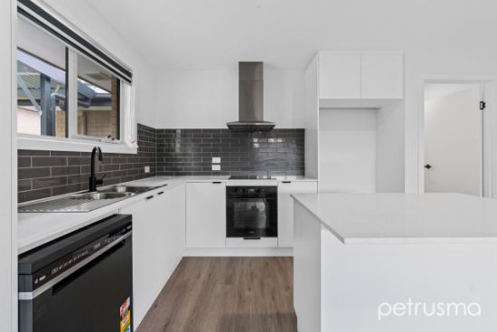 2/12 Fryett Drive, Claremont, Tas 7011