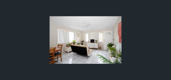 2/12 Petrel Street, Slade Point, Qld 4740