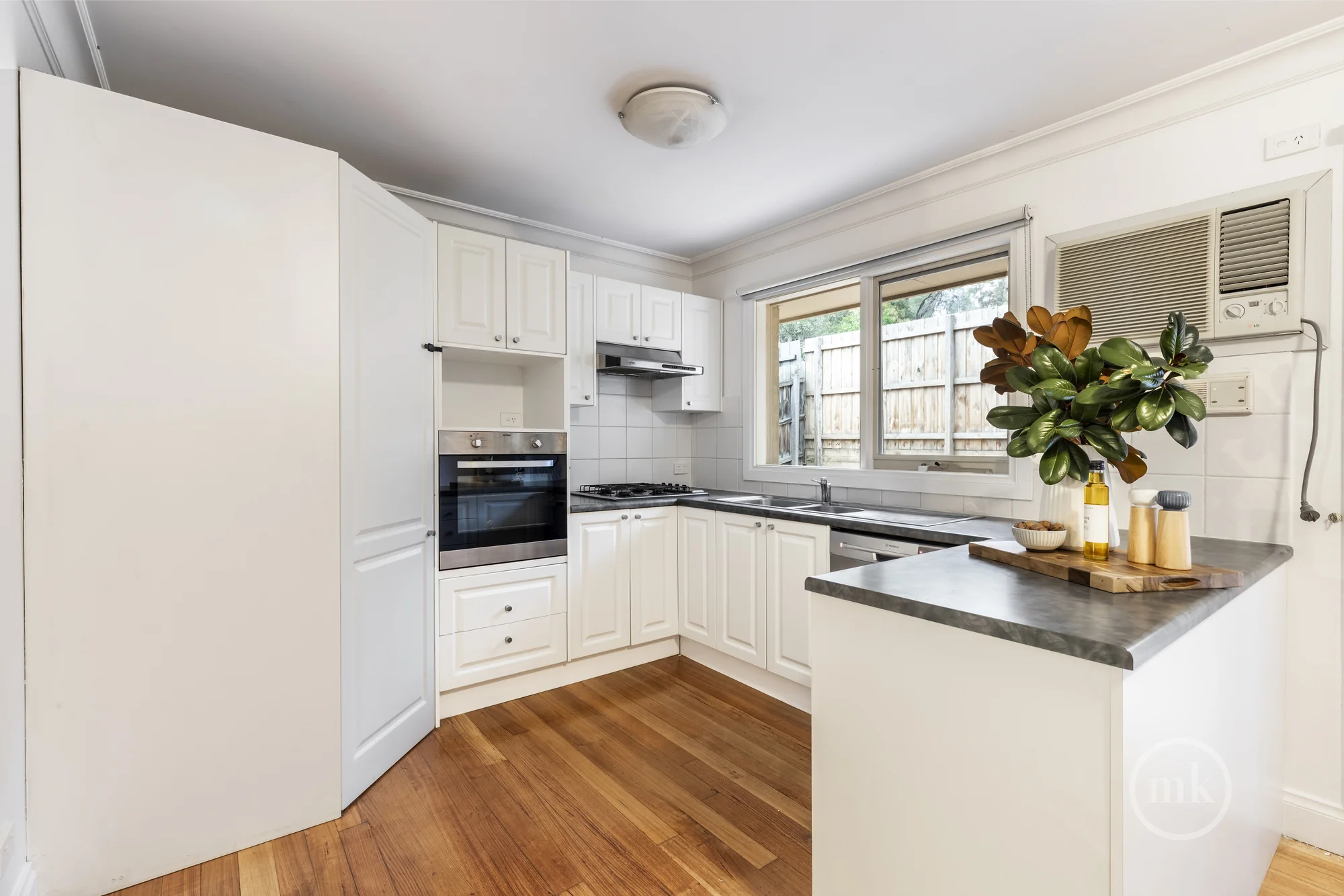 2/1228 Main Road, Eltham, Vic 3095