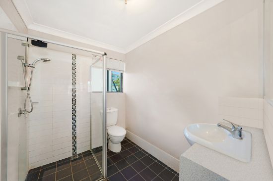 2/14 Coyne Street, Sherwood, Qld 4075