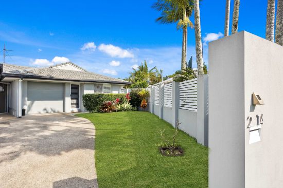 2/14 Logan Avenue, Miami, Qld 4220