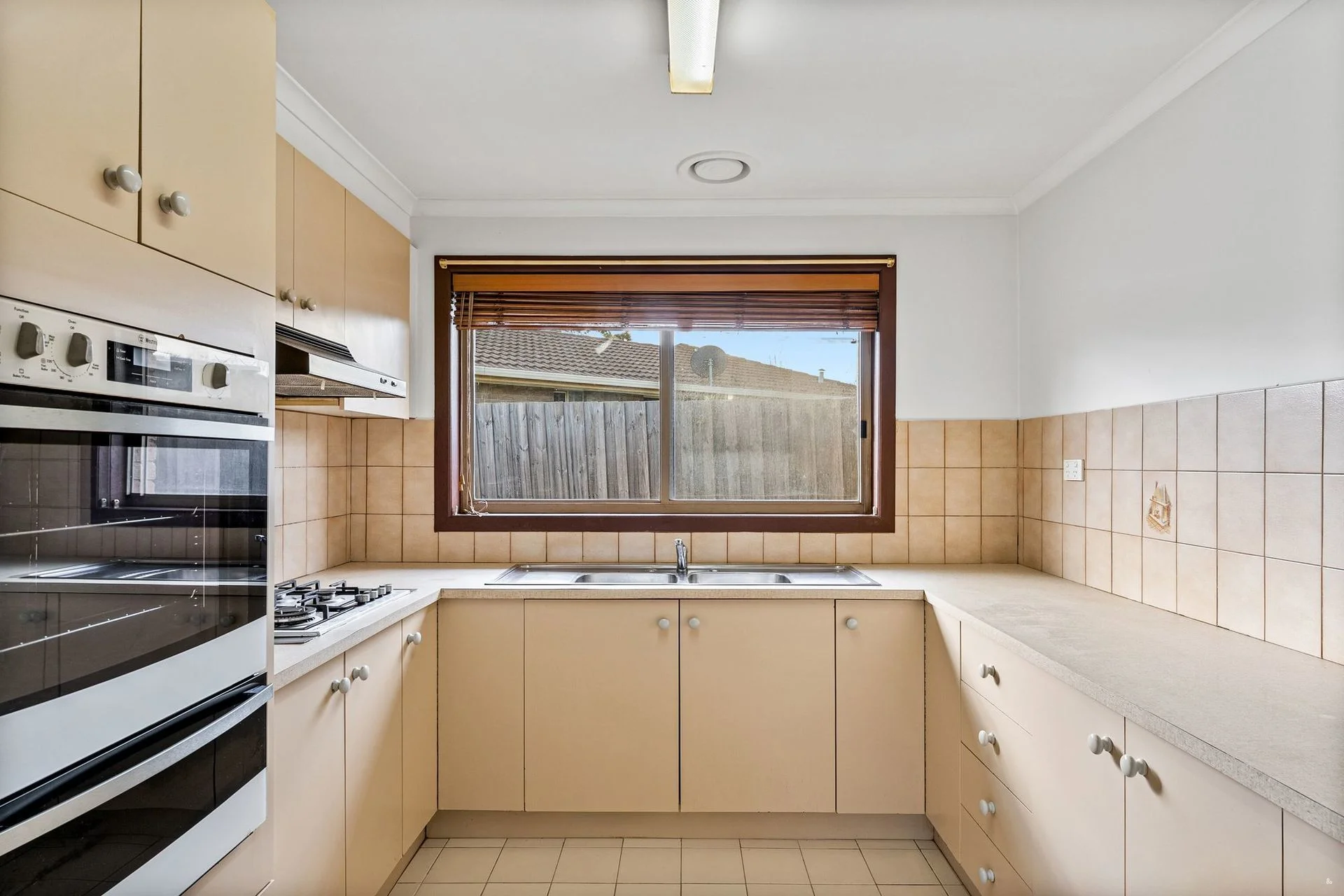 2/16 Dransfield Way, Epping, Vic 3076