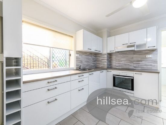 2/16 Sutherland Avenue, Labrador, Qld 4215