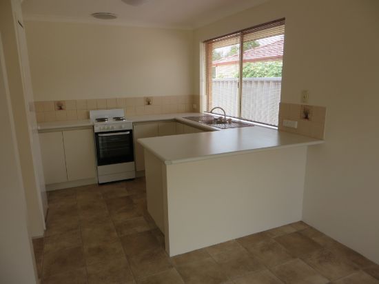 2/18 Lancaster Drive, West Busselton, WA 6280