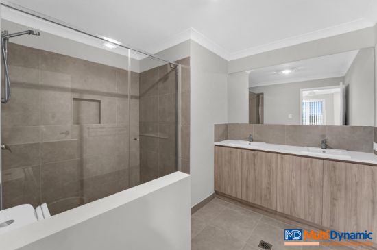 2/20 Diamond Drive, Yarrabilba, Qld 4207