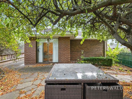 2/23 Randall St, Sandy Bay, Tas 7005