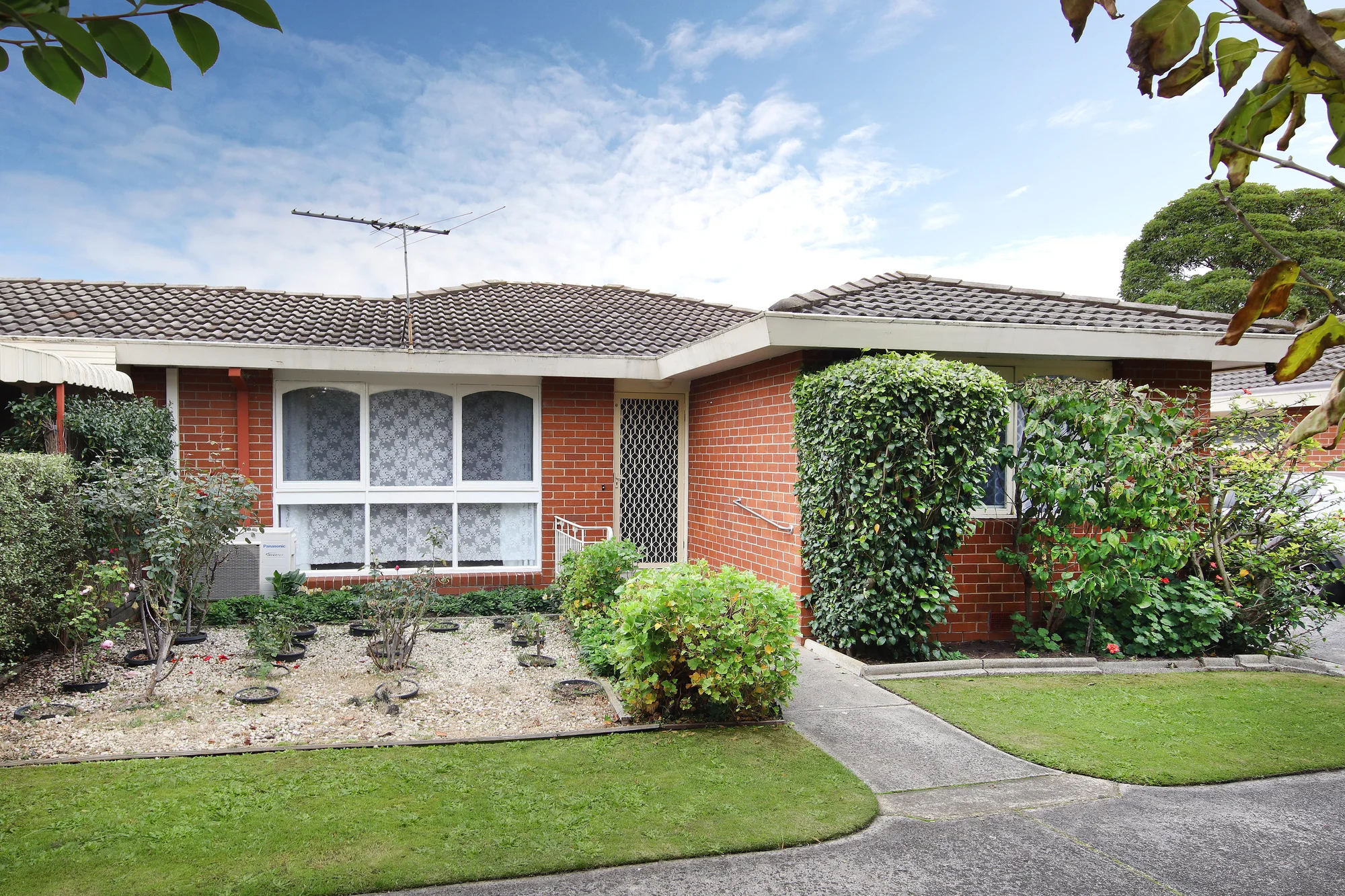 2/24 Bowen Street, Hughesdale, Vic 3166