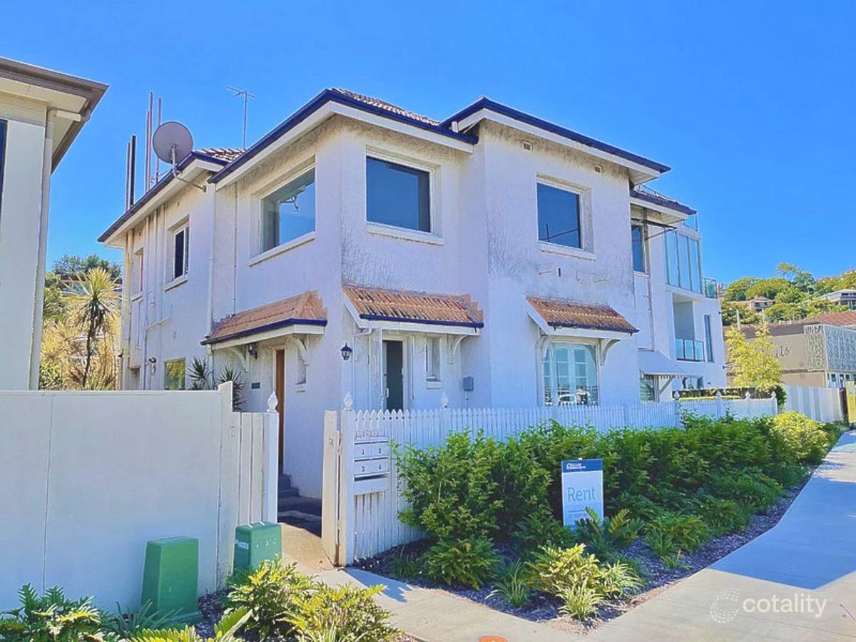 2/250 Kingsford Smith Drive, Hamilton, Qld 4007