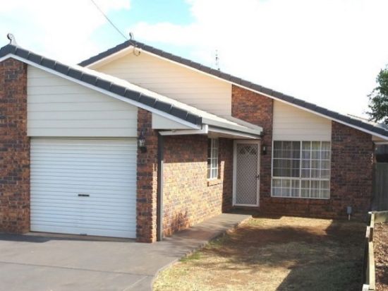 2/326 Spring Street, Kearneys Spring, Qld 4350