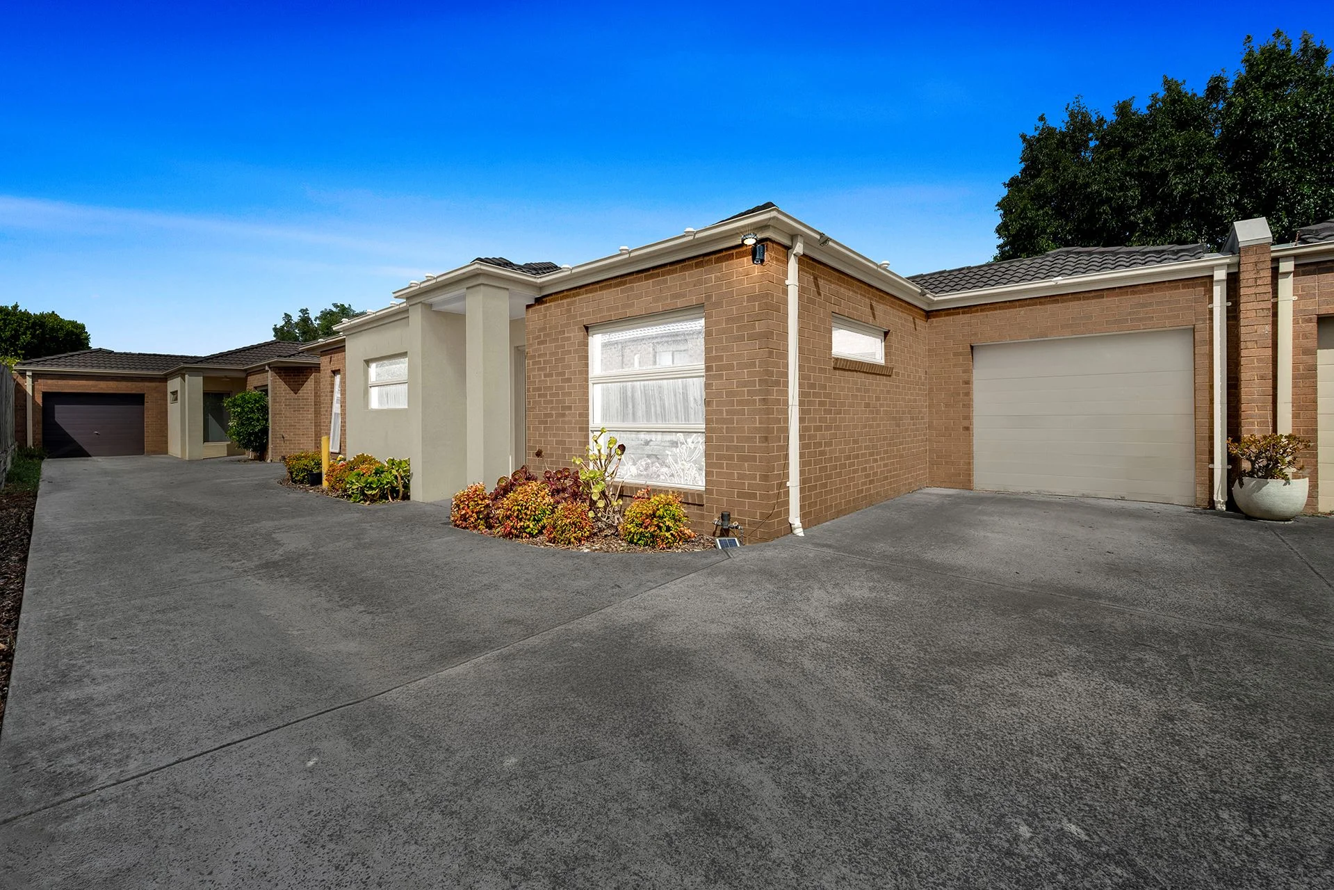 2/34 Sing Crescent, Berwick VIC 3806