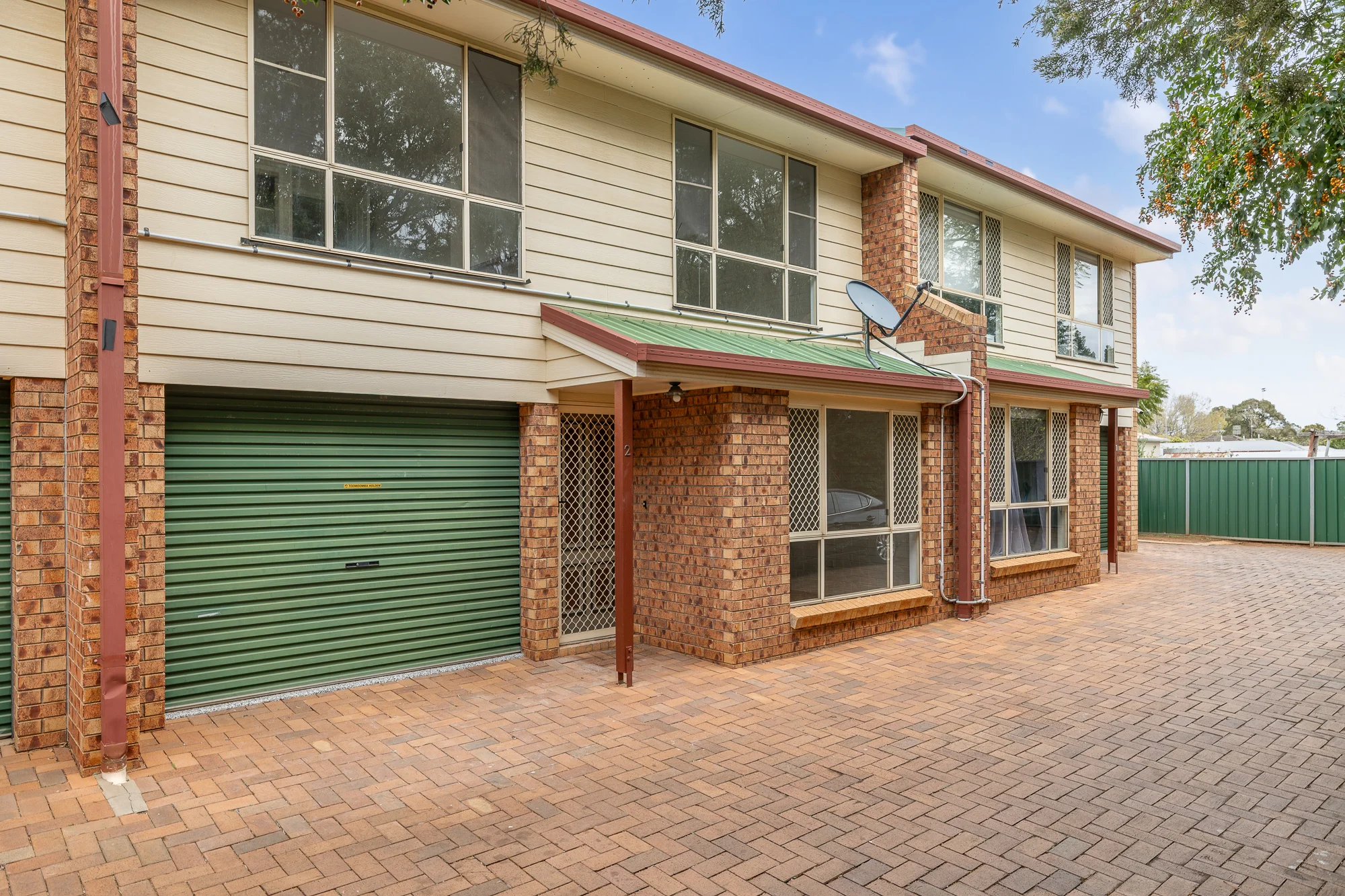 2/355 Tor Street, Wilsonton, Qld 4350