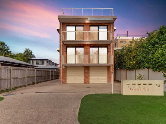 2/43 Kennedy Parade, Golden Beach, Qld 4551