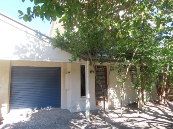 2/54 Orealla Crescent, Sunrise Beach, Qld 4567