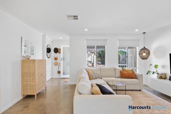 2/56 Deanmore Road, Scarborough, WA 6019